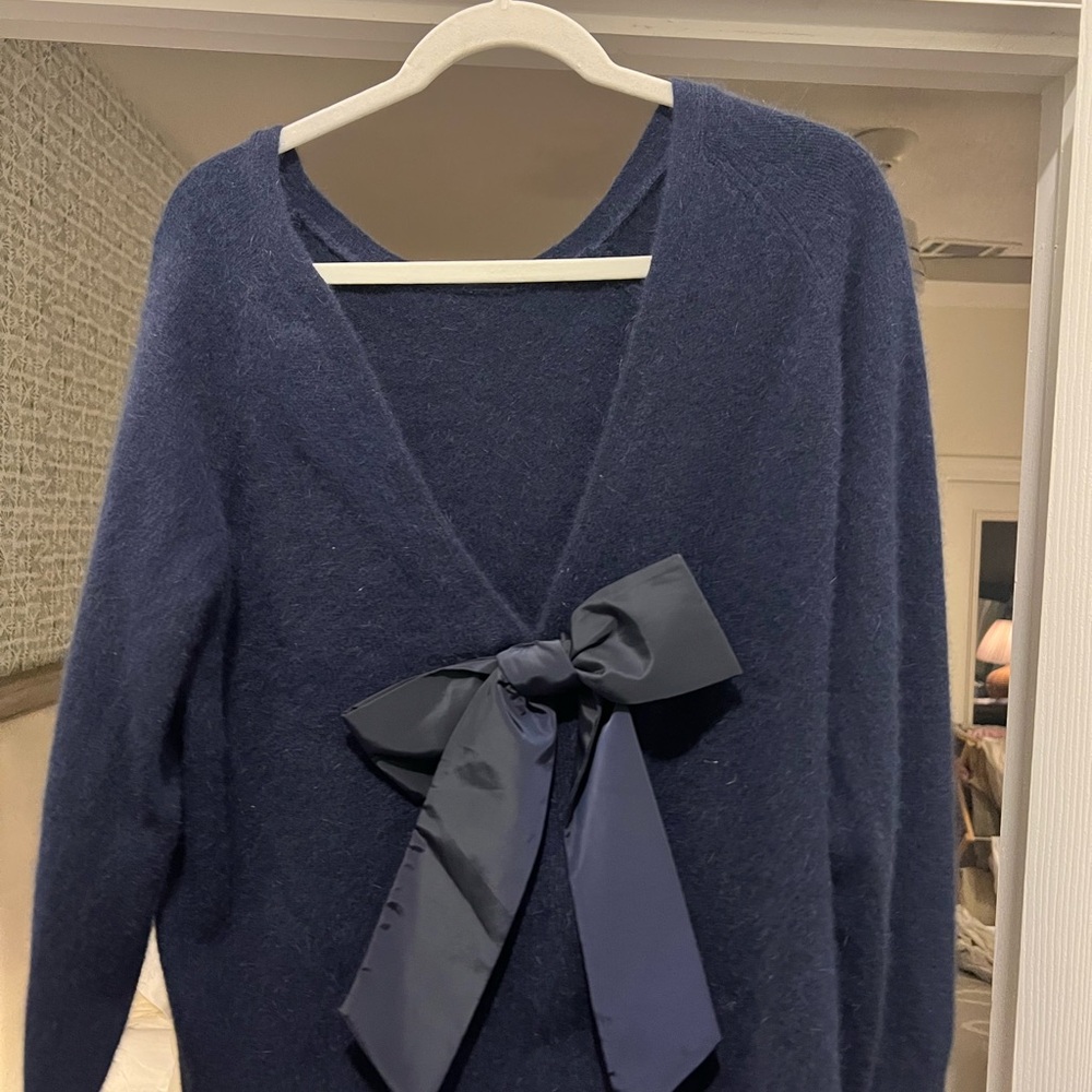 Vineyard Vines Navy V-Neck Sweater with Bow